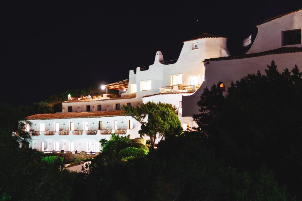 Hotel Luci Di La Muntagna Порто Черво Екстериор снимка